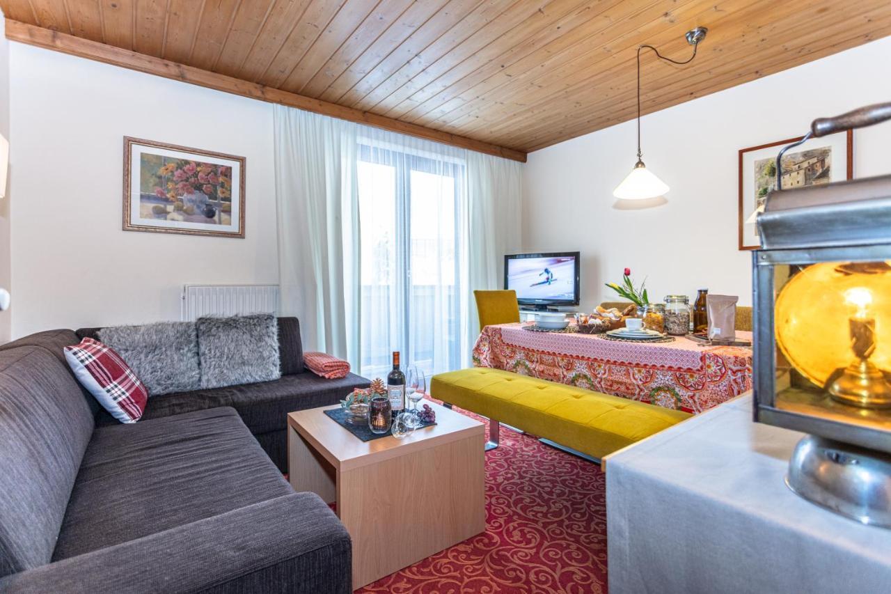 Haus Alexandra Lägenhet Werfenweng Exteriör bild